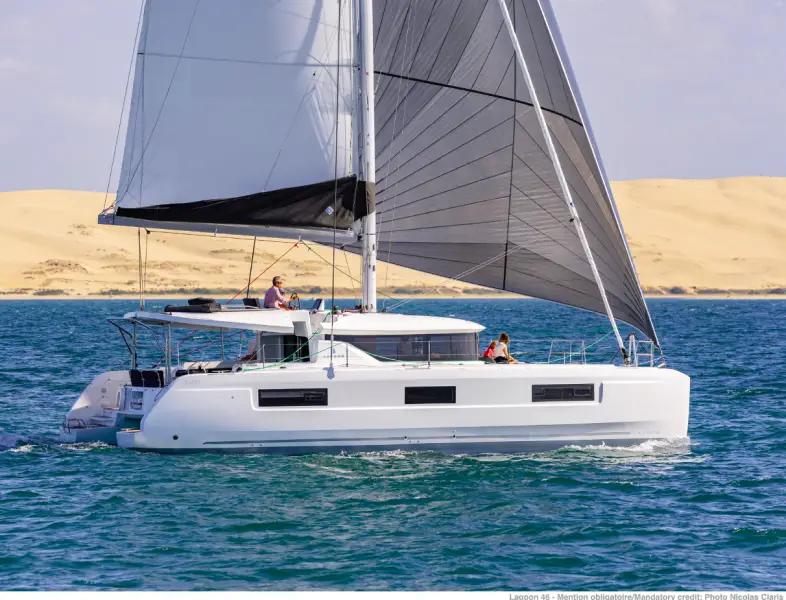 Lagoon 46 на ходу